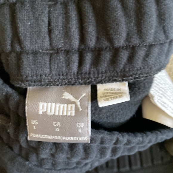 3 pairs of sweats. - Picture 5 of 5